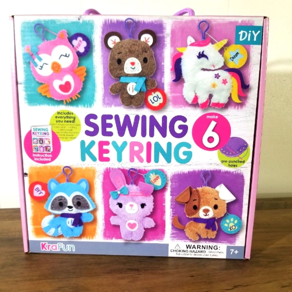 Sealed box - never been opened DYI sewing keyring